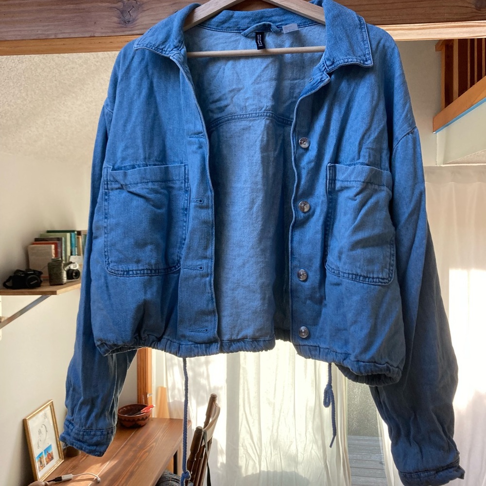 Cropped jeans jacket